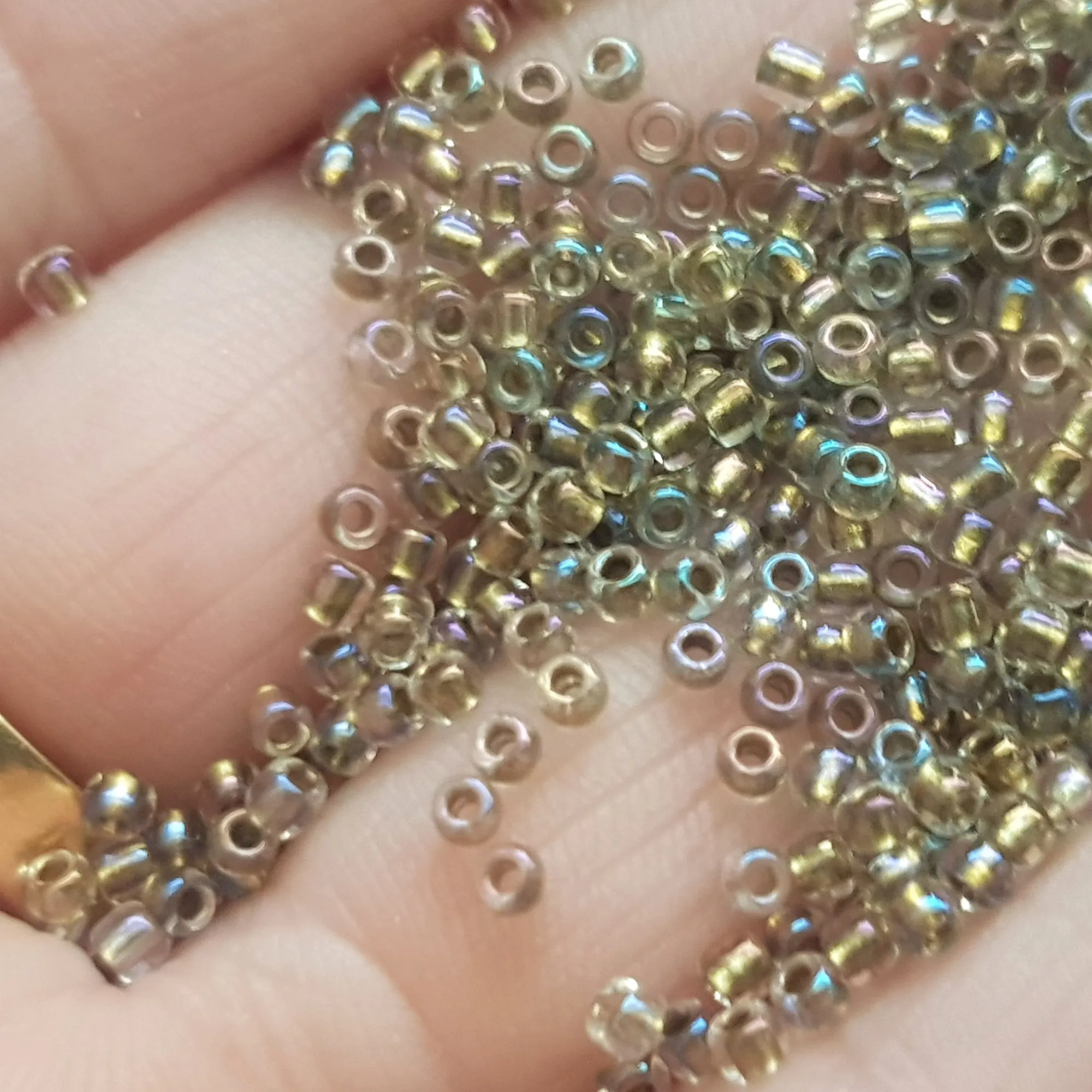 11/0 TR-262 Crystal Inside Colour Gold-Lined Round 10g/30g Round Toho Seed Beads - Beading Supply