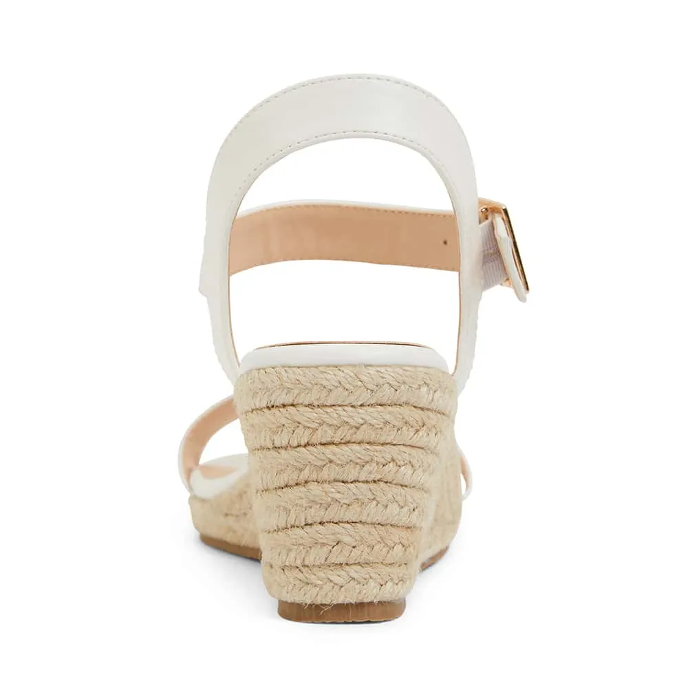 Annie Wedge in White Smooth