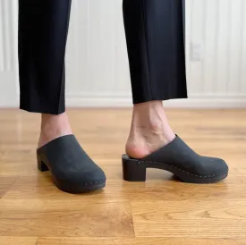 Gabe in Monochrome Black, Size 5 (IG)