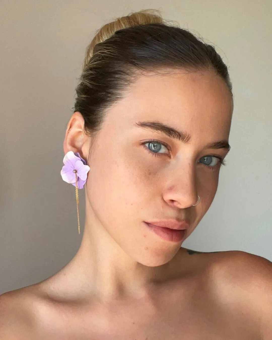 Lilac Grand Lilium earrings