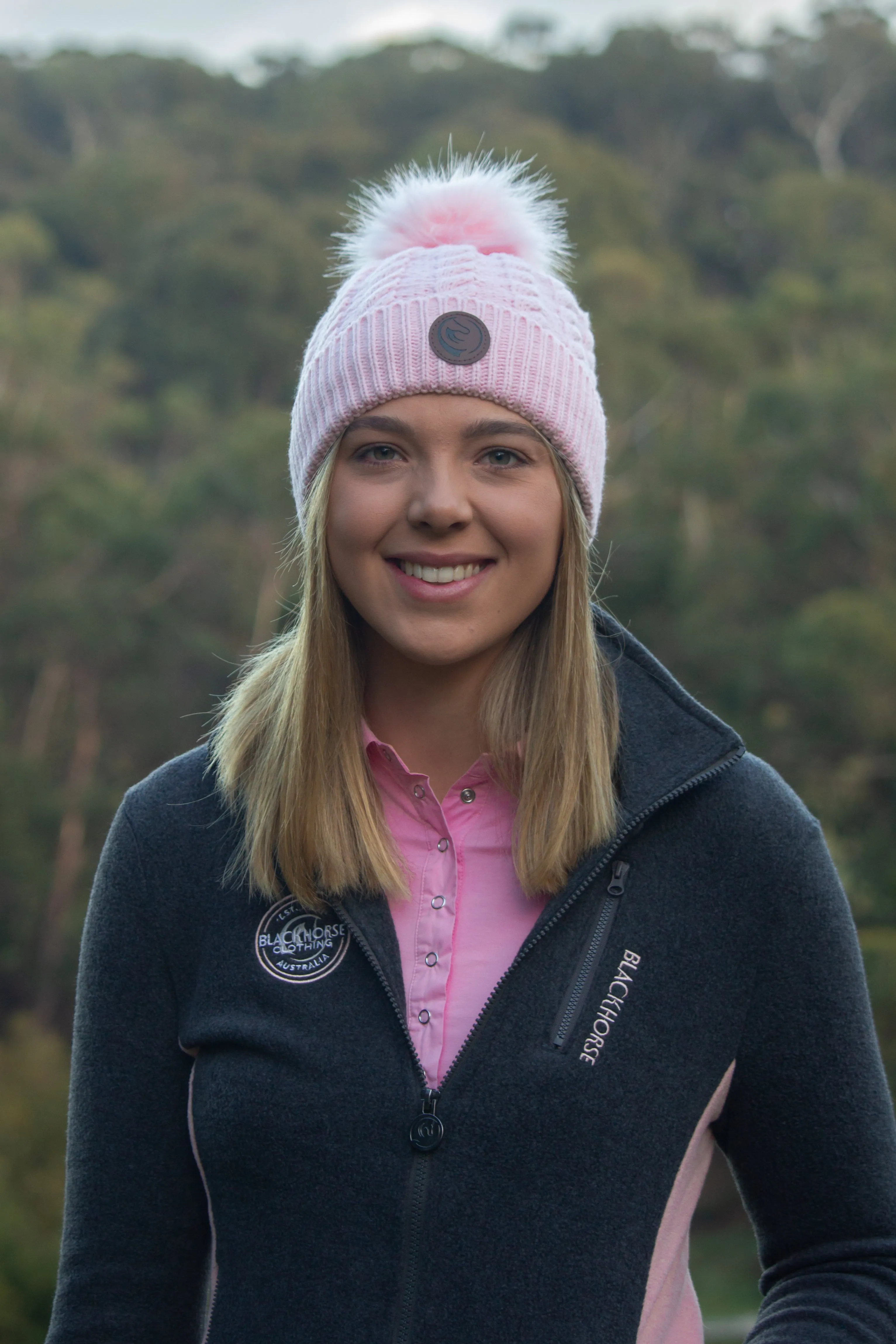 Logo Cable Pom Pom Beanie - Pink