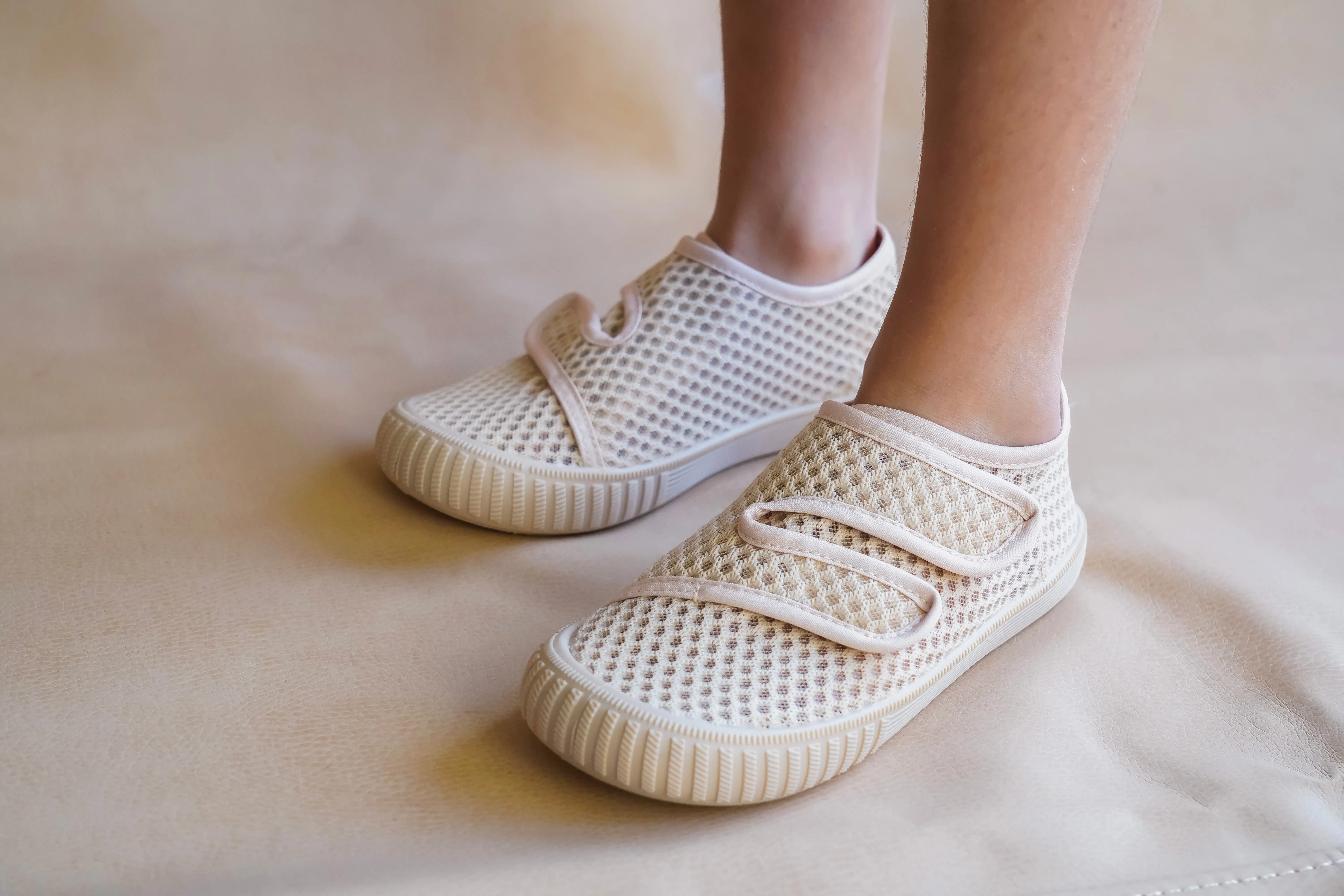 Play Shoes, Sand