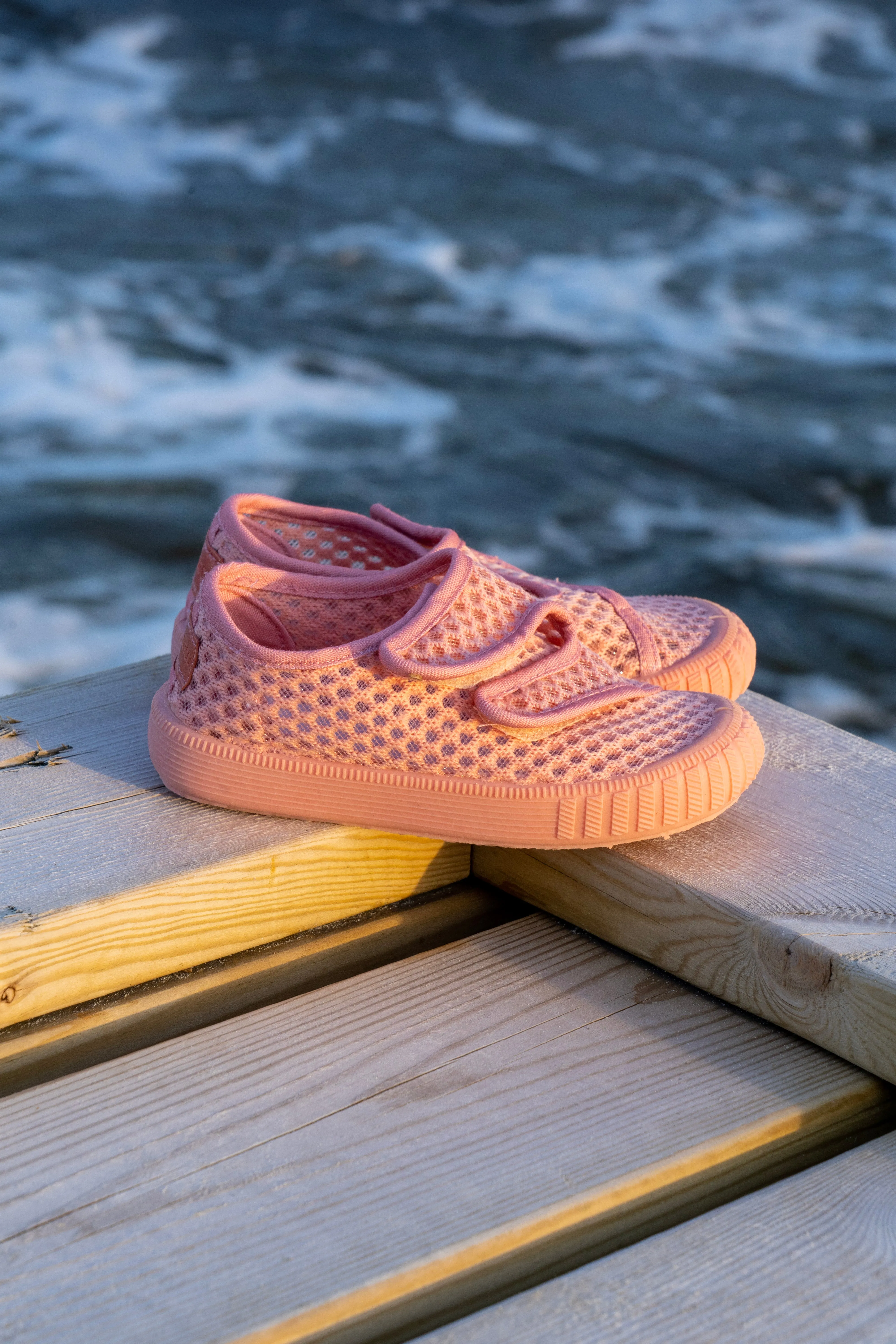 Play Shoes, Sunset