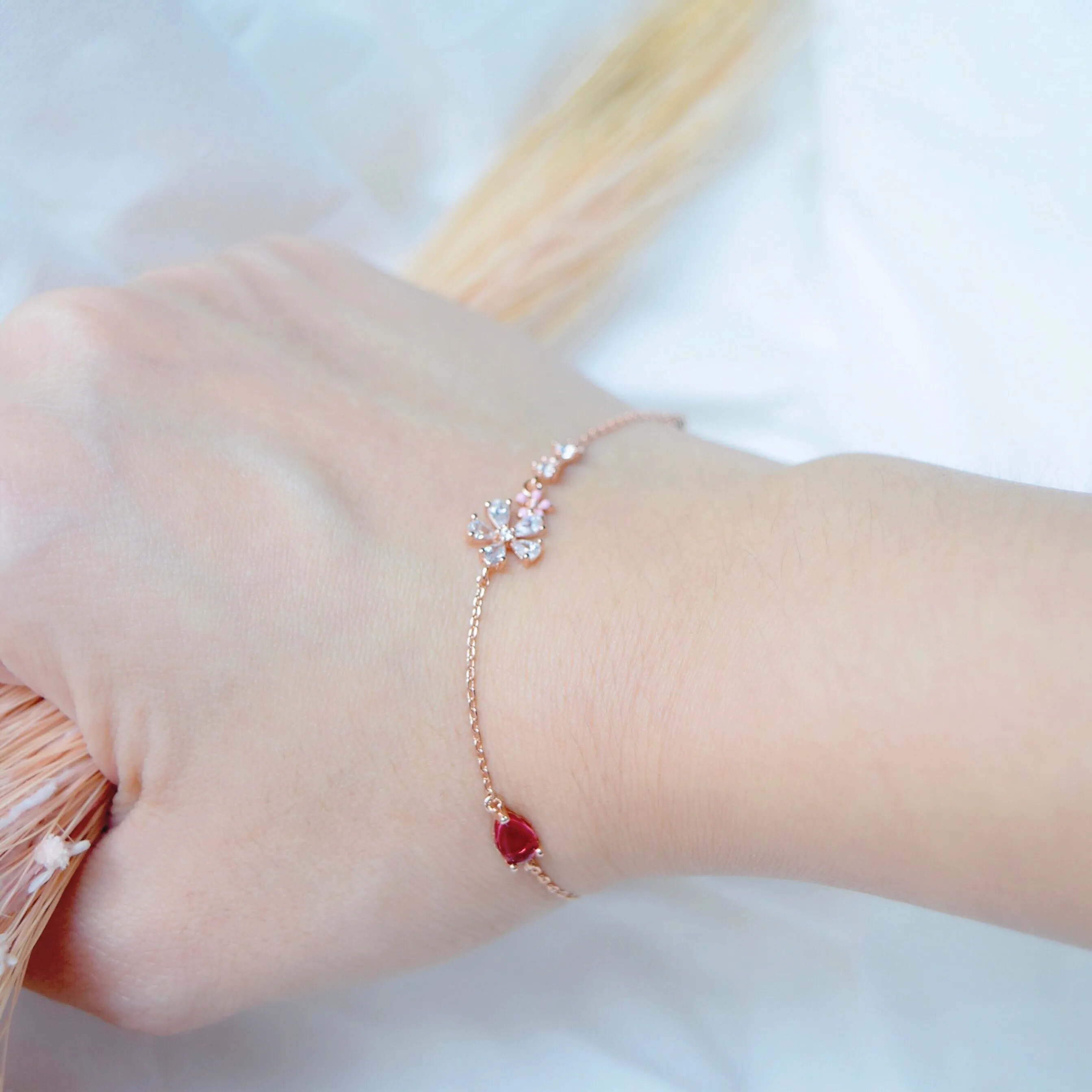 Rose Gold Rosemallow Bracelet