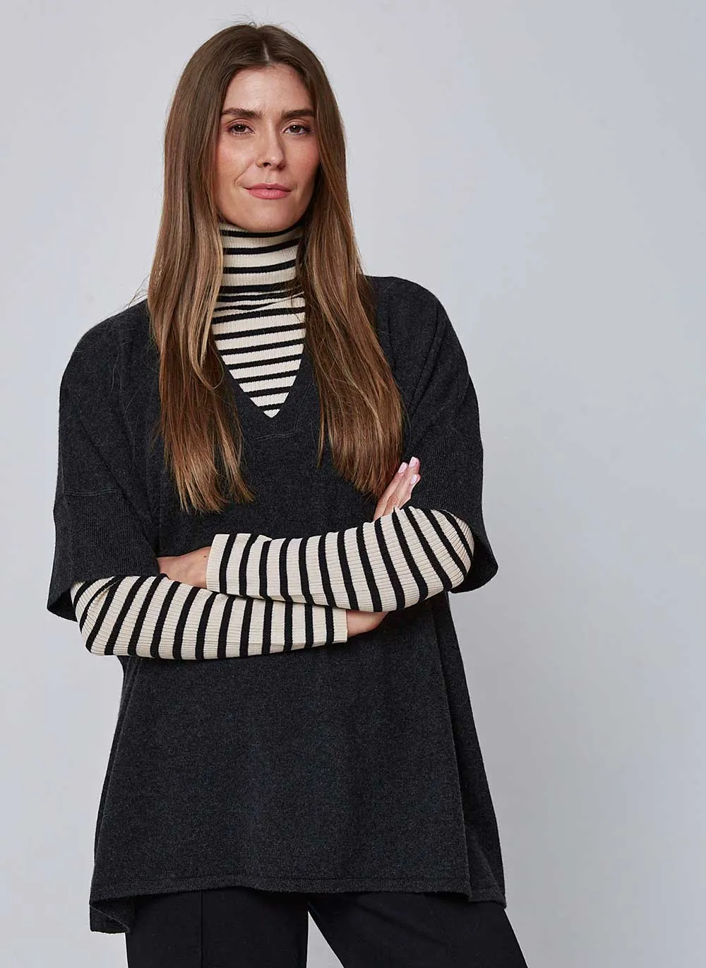 Short Sleeve Cashmere Kimono - Charcoal