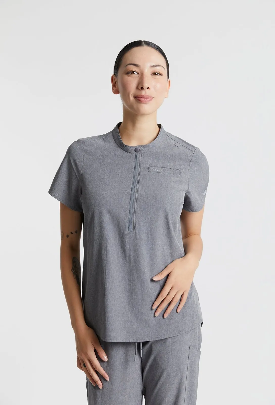 Susie 2 Pocket Scrub Top